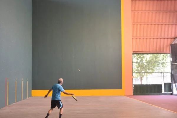 2 Canchas de frontón